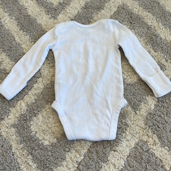 Carters newborn onesie ~ super cute for the holidays 🎄🎄💘 - Picture 2 of 2